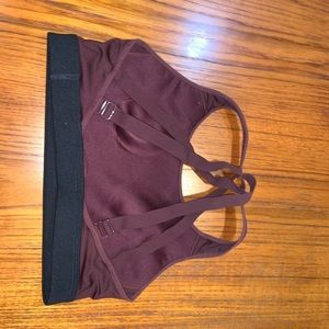 Nike sports bra maroon